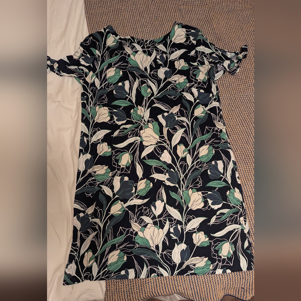 mint, navy, and white shift dress
